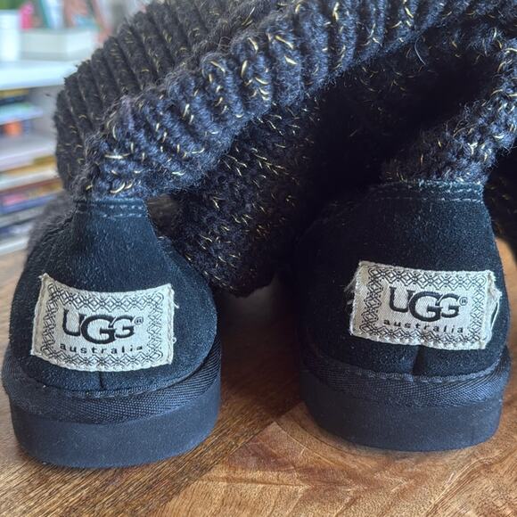 UGG cardy crochet fold over black metallic gold size 8 women’s - Picture 3 of 10